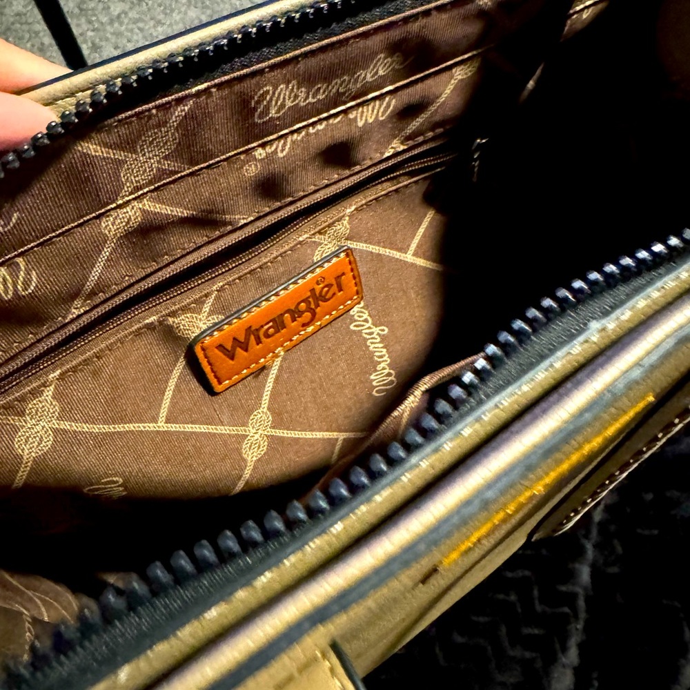 Wrangler Purse Tan